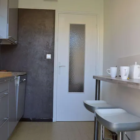 Maison 4 Pieces Avec Terrasse, Climatisation Et Parking - Proche A - Fr-1-226a-48 Holiday home