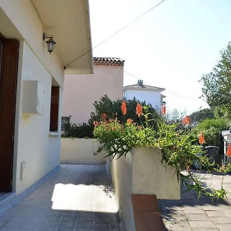 Holiday home Maison 4 Pieces Avec Terrasse, Climatisation Et Parking - Proche A - Fr-1-226a-48